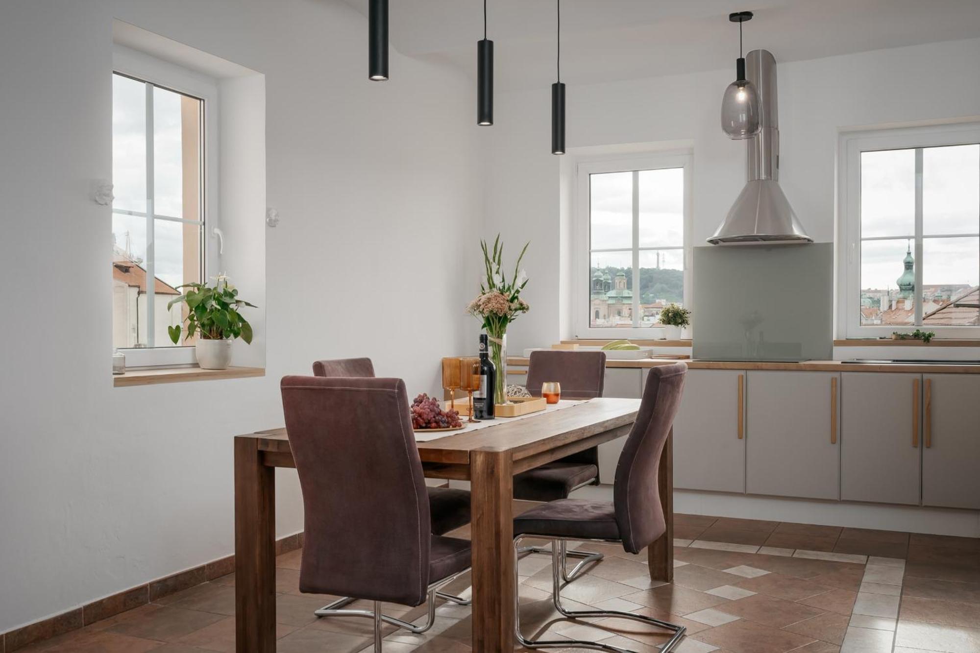 Dot 3 Bdr Apartment With Tyn Cathedral View & Ac Prague Extérieur photo