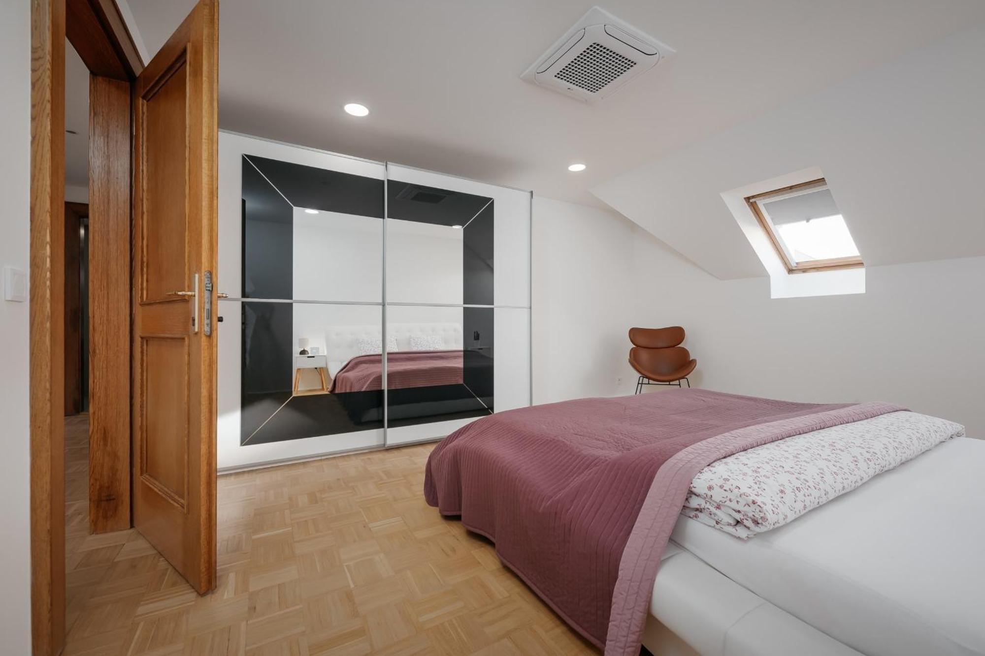Dot 3 Bdr Apartment With Tyn Cathedral View & Ac Prague Extérieur photo